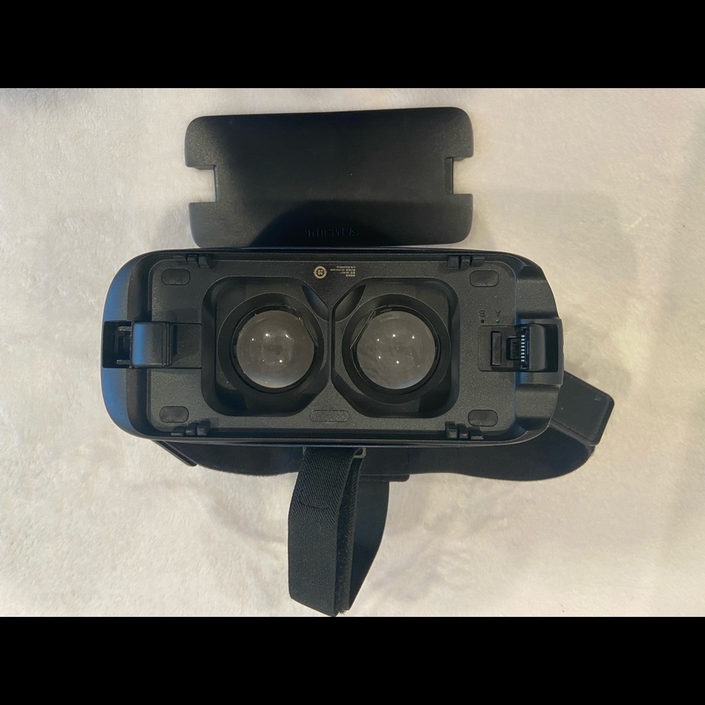 Samsung Gear RV - Picture 3 of 8